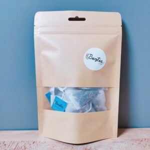 thé en sachets de la marque de thé normande Burstea. Découvrez nos mélanges. Et si vous ne savez pas quoi offrir à vos mamans, pourquoi ne pas essayer les thés en sachets pour un joli cadeau de fête des mères ?