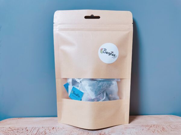thé en sachets de la marque de thé normande Burstea. Découvrez nos mélanges. Et si vous ne savez pas quoi offrir à vos mamans, pourquoi ne pas essayer les thés en sachets pour un joli cadeau de fête des mères ?