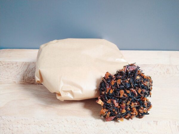 thé normand de la maison de thé Burstea : caramel d'isigny, poire française bio et thé noir darjeeling